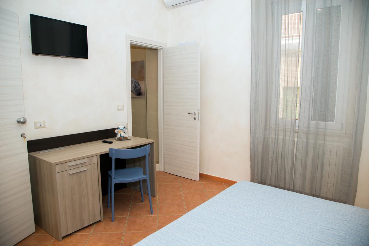 Bed and Breakfast Alta Marea Маргерита-ді-Савоя Екстер'єр фото